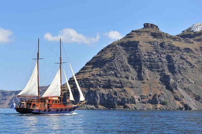 Santorini Volcanic Islands Cruise: Volcano, Hot Springs and Thirassia - What the $60.07 price really covers