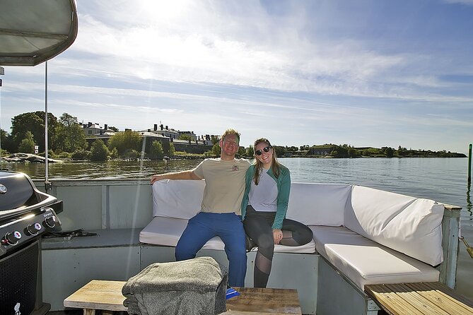 Sauna and Sightseeing Helsinki cruise - Passing Suomenlinna from a different angle