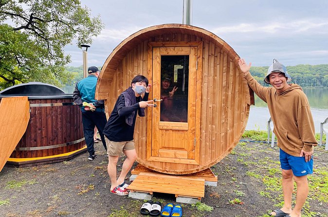 Sauna experience with great view & tour to enjoy food, blue beer - Smoked Abashiri seafood and blue beer