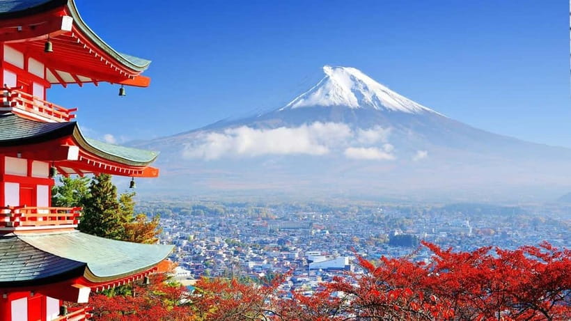[Seasonal Limited] Mt. Fuji 5th Station &Hot Spring Day Tour - The classic pagoda view at Asama Park