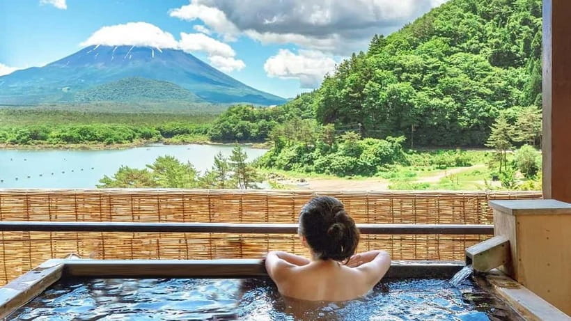 [Seasonal Limited] Mt. Fuji 5th Station &Hot Spring Day Tour - Oshino Hakkai and its eight clear ponds