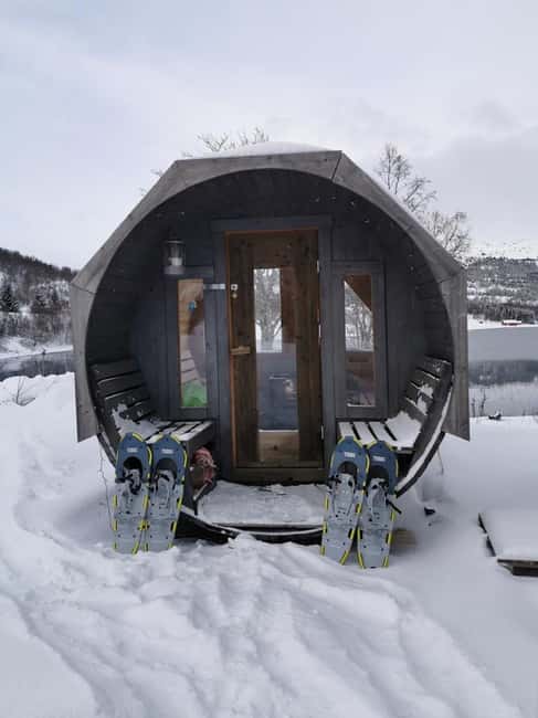 Senja: Wood-Fired Sauna Barrel - The service building makes the setup easier