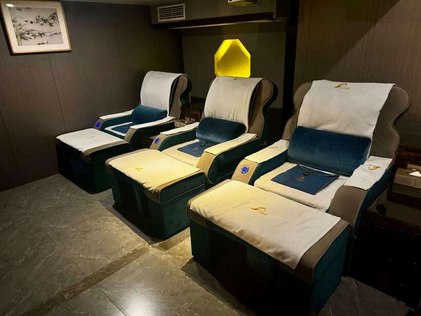Shanghai:Authentic Chinese Body/Foot Massage, Hair& Head SPA - The foot massage at 220 CNY