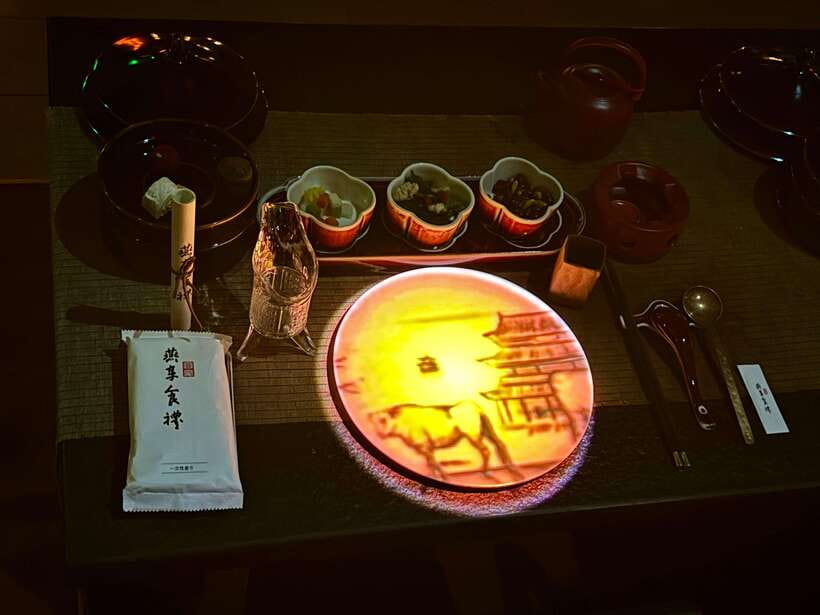 Shanghai Guided Royal Banquet Photo (Incl) with Massage Opt - What the price really means