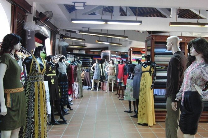Shopping - Enjoying food - Massage in Hoi An - Food choices that fit your schedule