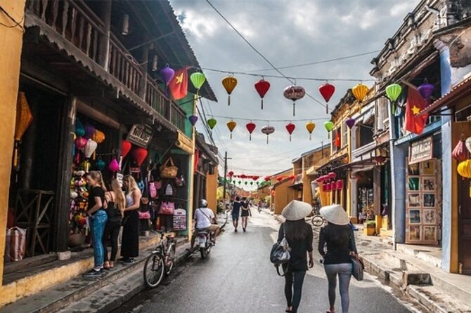 Shopping - Enjoying food - Massage in Hoi An - A short walk through the Ancient Town
