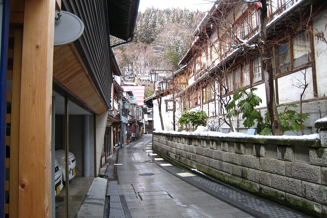 Snow Monkey & Shibu Onsen Afternoon Tour (Depart: Iiyama & Nozwa) - Shibu Onsen gives the afternoon more depth