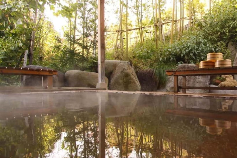 Snow Monkeys & Ghibli Onsen Town with Free Time to Explore - Lunch is flexible, but it costs extra