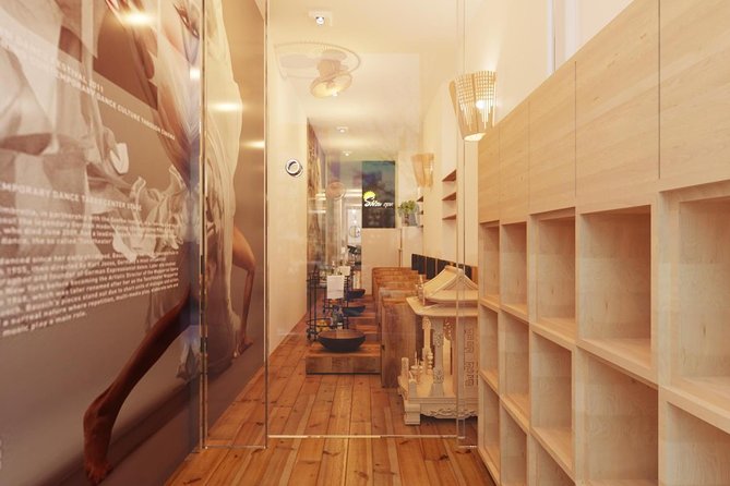 spa - The 90-minute body massage is the clearest highlight