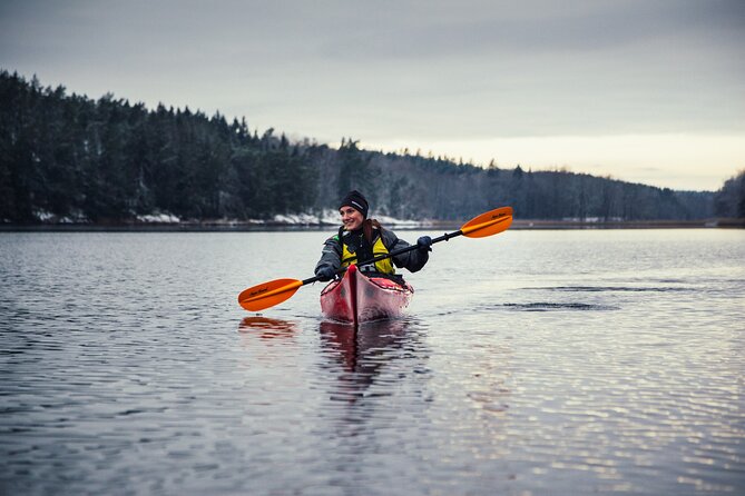 Stockholm: Winter Kayaking, Swedish Fika and hot Sauna Experience - Norrhamnen and Vaxholm’s fishing cottages