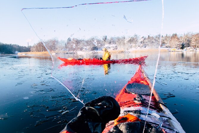 Stockholm: Winter Kayaking, Swedish Fika and hot Sauna Experience - Paddling toward Vaxholm Fortress