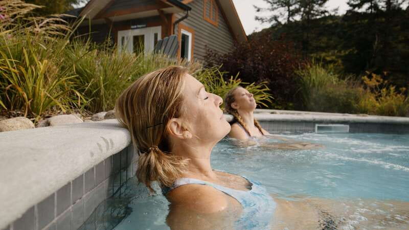 Stoneham: Nordic spa Thermal Experience - Fireplaces and Quiet Rest Areas