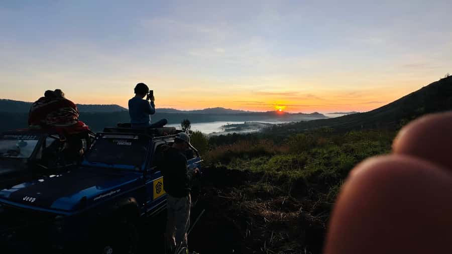 Sunrise Jeep Tour Mount Batur & Hot Spring (Private Tour) - Coffee Plantation and a Hot Drink