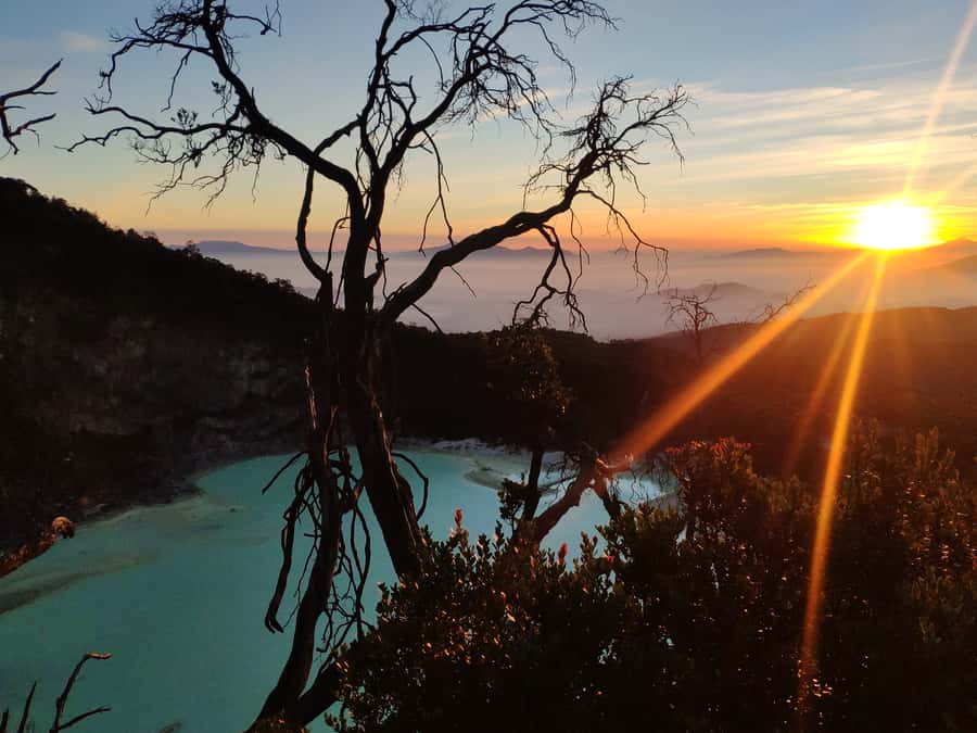 Sunrise Sunan Ibu,Kawah Putih,Volcano,Tea factory,Hot spring - A sunrise start at Sunan Ibu