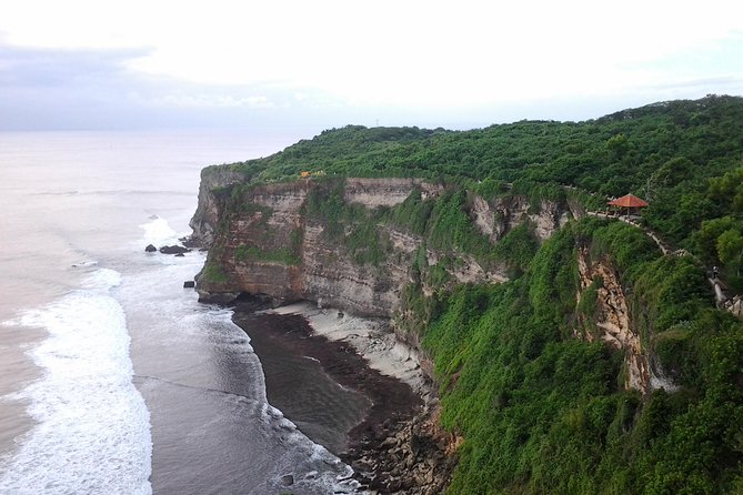 Sunset at Uluwatu Temple and Spa Tour - Adding the traditional kecak dance