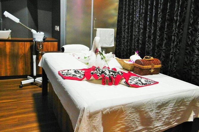 Swedish Massage in Thane with Steam - Arriving at White N Bright Spa & Salon