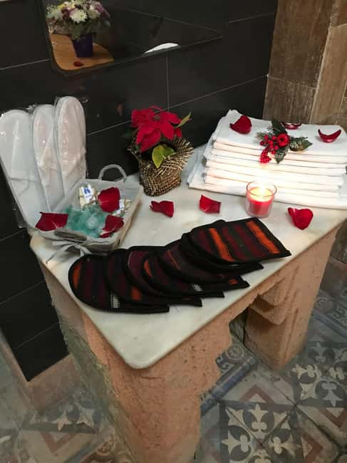 Tbilisi: Legendary Royal Sulfur Pool and Sauna Experience - The traditional kisa scrub