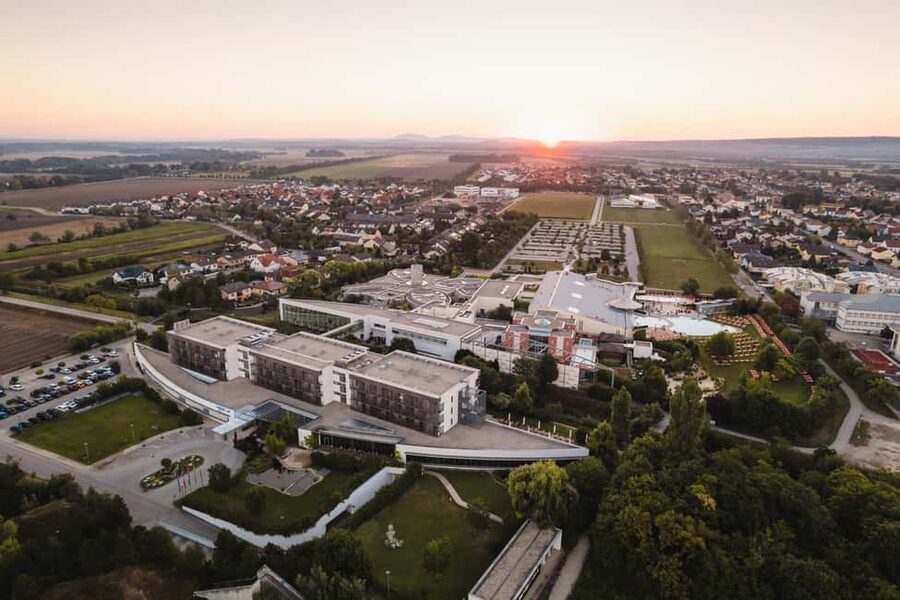 Therme Laa Wellness Day: Spa Escape Near Vienna - Fit & Active sessions and fitness time