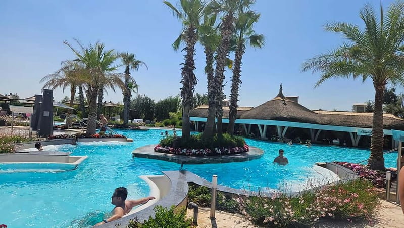 Therme:Spa Day at the biggest oasis of Relaxation《Bucharest》 - The 4.5-hour spa visit gives you room to slow down
