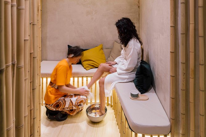 To sweat Madrid toxins in Hammam and enjoy the best couple massage downtown - What the hammam does for a dry city day