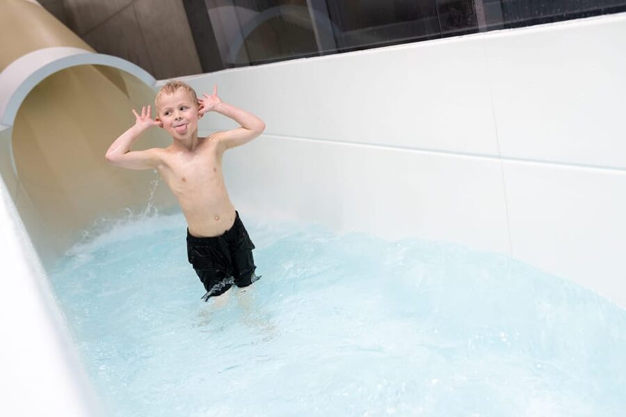 Tromsø: Spa/Pool with Bath, Sauna and Outdoor Heated Pool - Who will enjoy Tromsøbadet most?