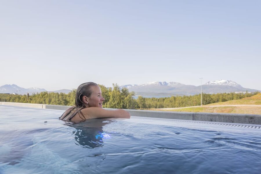 Tromsø: Spa/Pool with Bath, Sauna and Outdoor Heated Pool - What happens when you arrive