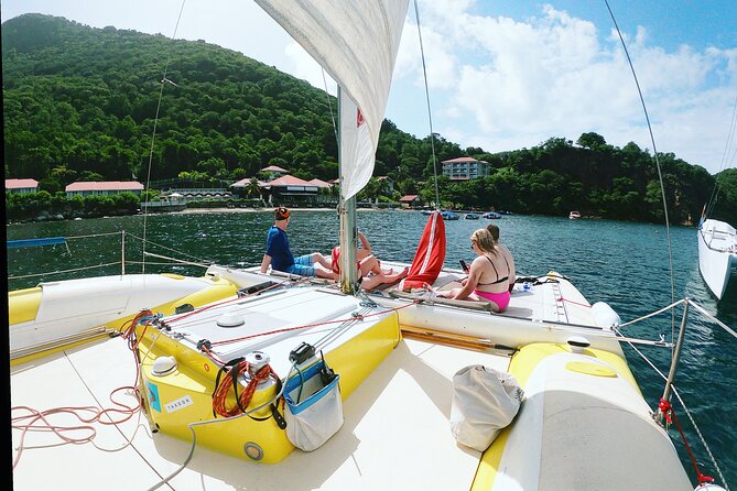 Two Hours of Sailing and Relaxation in the Bay of Saintes - Key points at a glance