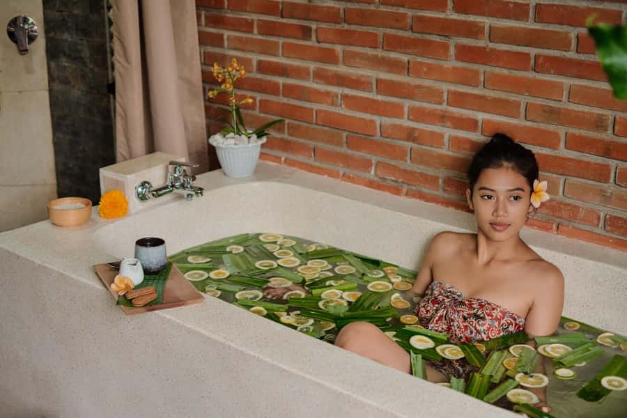 Ubud: 2-Hour Spa with Flower Bath & Rice Field View - The Flower Bath with Rice-Field Views