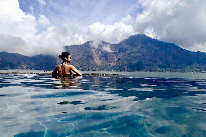 Ubud Volcano Lake and Natural Hot Spring Tour - Tegenungan Waterfall and the final burst of scenery