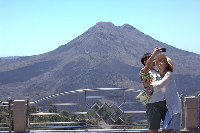 Ubud Volcano Lake and Natural Hot Spring Tour - Mount Batur lunch with a volcanic view