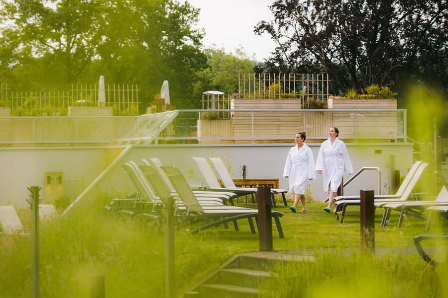 Valkenburg: Thermae 2000 Spa Entry Ticket - Scrub salt, floating, and aquafit
