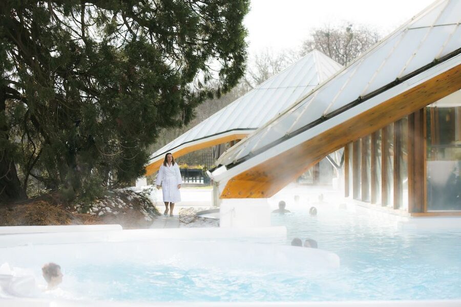 Valkenburg: Thermae 2000 Spa Entry Ticket - Food and drinks during the wellness day