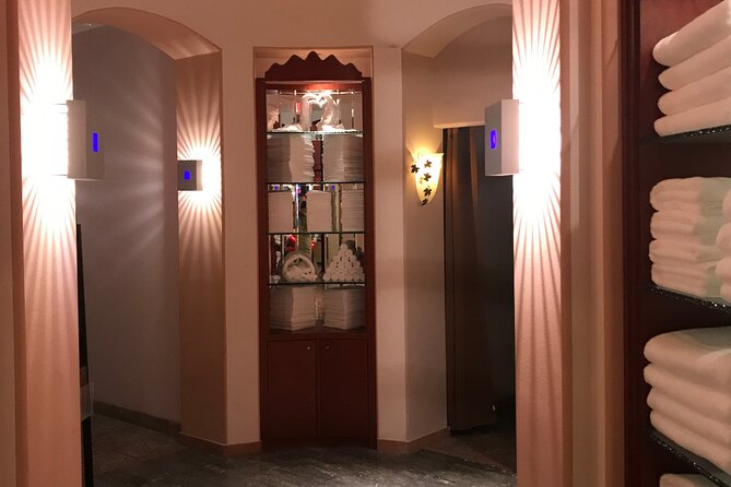 VIP 60 Minute Body Massage w/ Hot Stones - Hot stones, body coverage, and treatment style