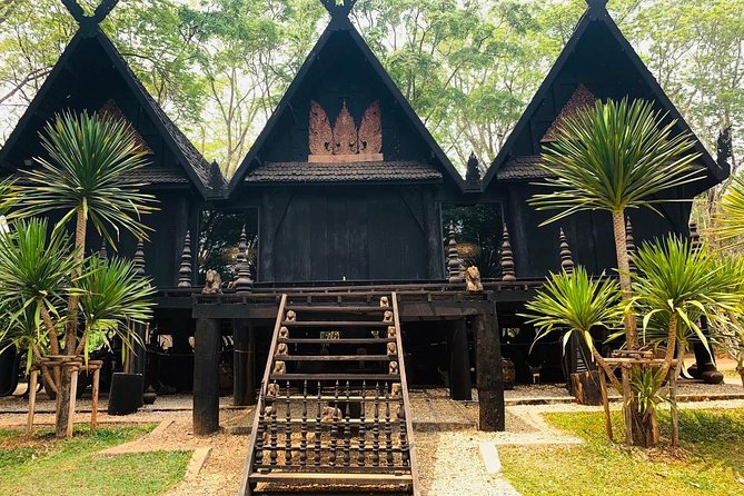 White Temple, Black House Museum and Hot Spring Tour from Chiang Mai (SHA Plus) - What the English-speaking guide adds