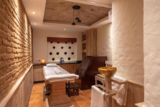 Whole Day Massage & Spa With Lunch - Ayurvedic massage as the main treatment