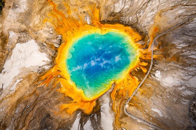 Yellowstone Lower Loop Tour | Wildlife & Hot Springs | PRIVATE - Isa Lake and the Continental Divide
