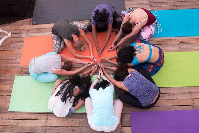 Yin Yoga Therapy Training - 200 Hours (Yoga Alliance) - A 25-day schedule built around practice and teaching