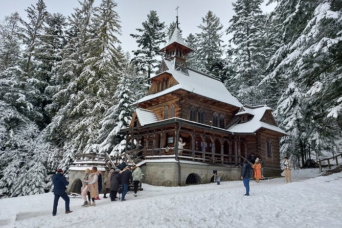 Zakopane Guied Tour: Cable Car, Local Spirits & Thermal Baths - Zakopane town and the hour around Krupówki Street