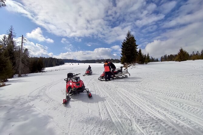 Zakopane Snowmobile Tour and Thermal Baths from Krakow - Chochołów and its wooden homes